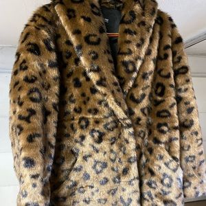 Line Leopard Print Coat | Faux fur
